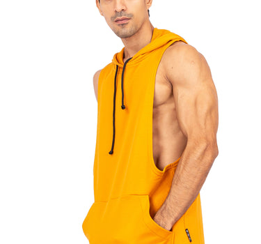 HOODED TANK